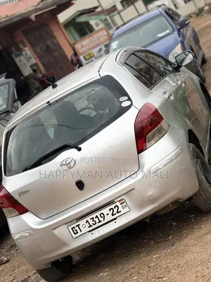 Toyota Vitz 2010 Gray