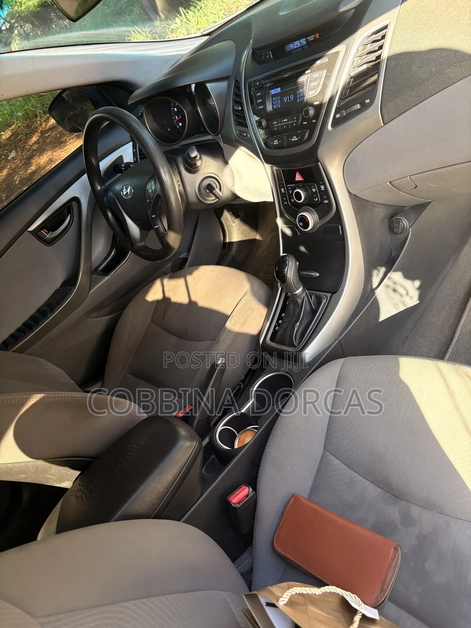 Hyundai Elantra Limited Sedan FWD (1.8L 4cyl 6A) 2016 Silver