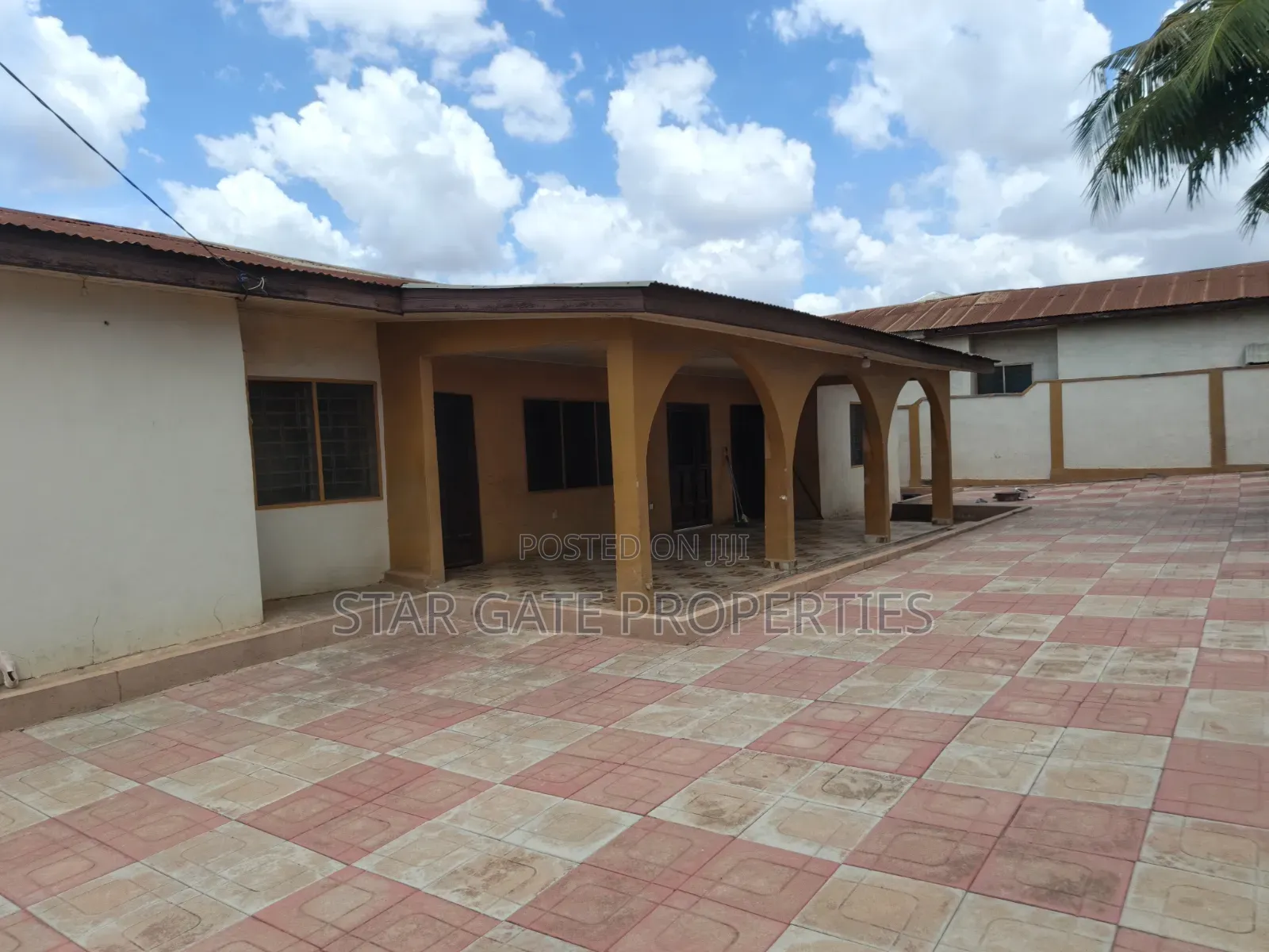 4bdrm House in Asuofia Kokoben, Kumasi Metropolitan for sale