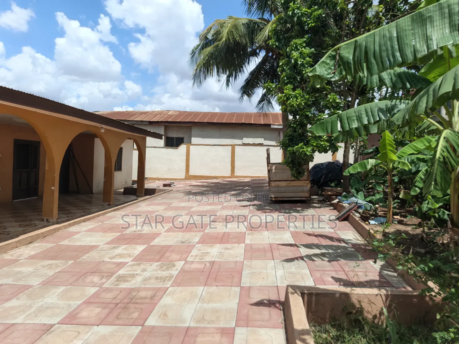 4bdrm House in Asuofia Kokoben, Kumasi Metropolitan for sale
