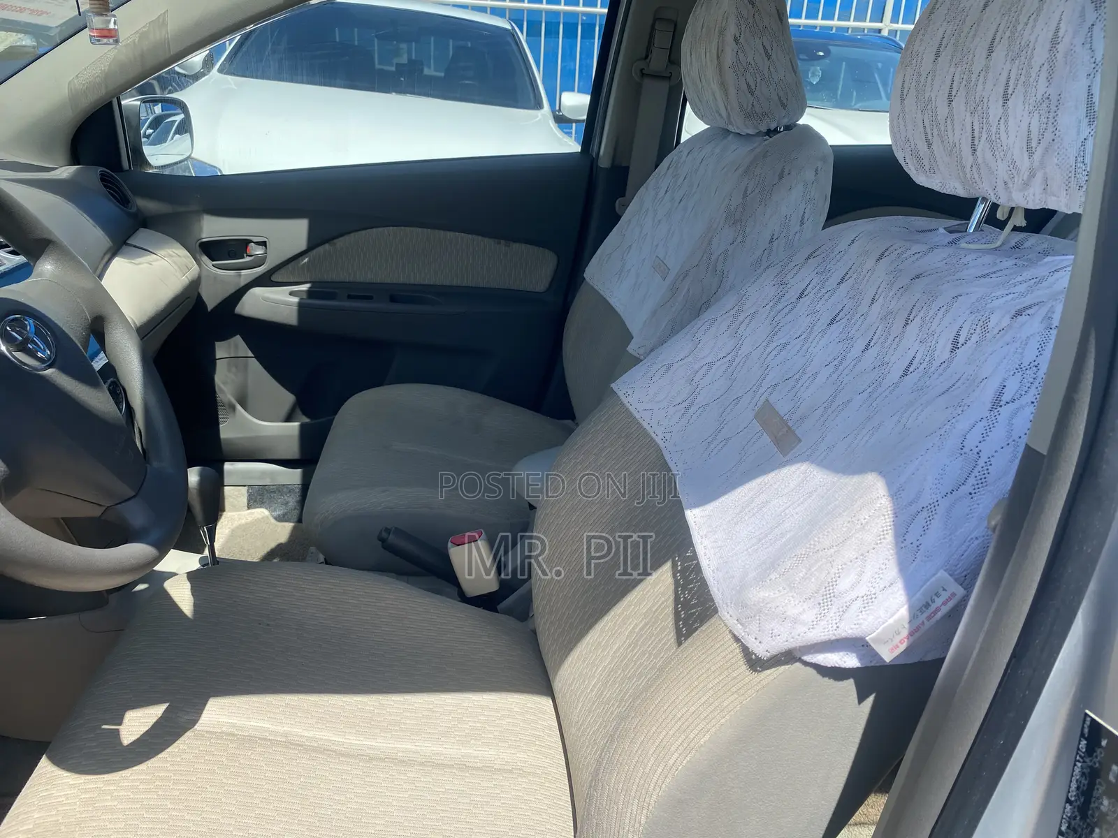 Toyota Belta 2010 Silver