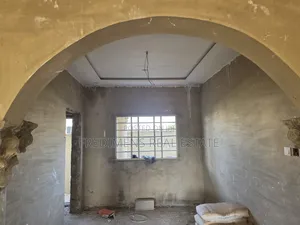 4bdrm Apartment in Fredimens Real, Afigya-Kwabre for sale