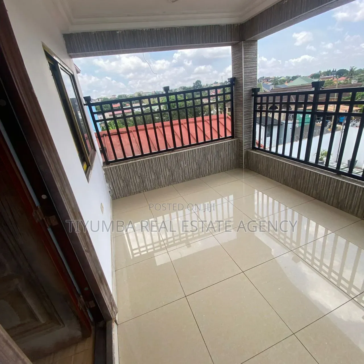3bdrm Apartment in Tiyumba Real Estate., Police Station for rent