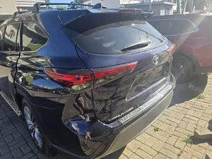 Toyota Highlander Platinum 2021 Blue