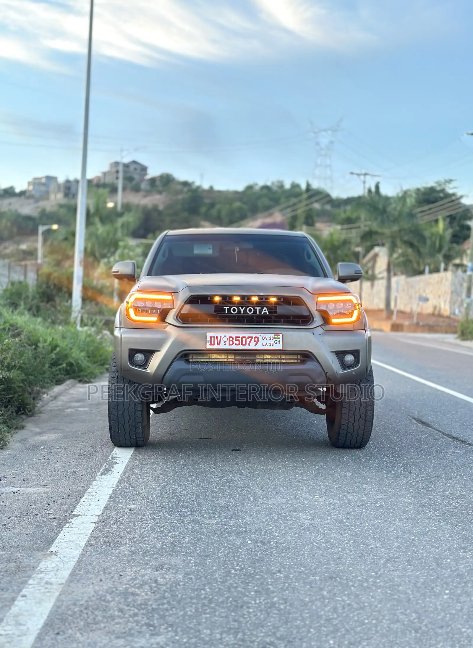 Toyota Tacoma 4dr Access Cab 4WD 6.1 ft. SB (2.7L 4cyl 4A) 2015 Gray