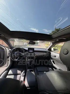 Mercedes-Benz GLA 250 2019 White