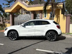 Mercedes-Benz GLA 250 2019 White