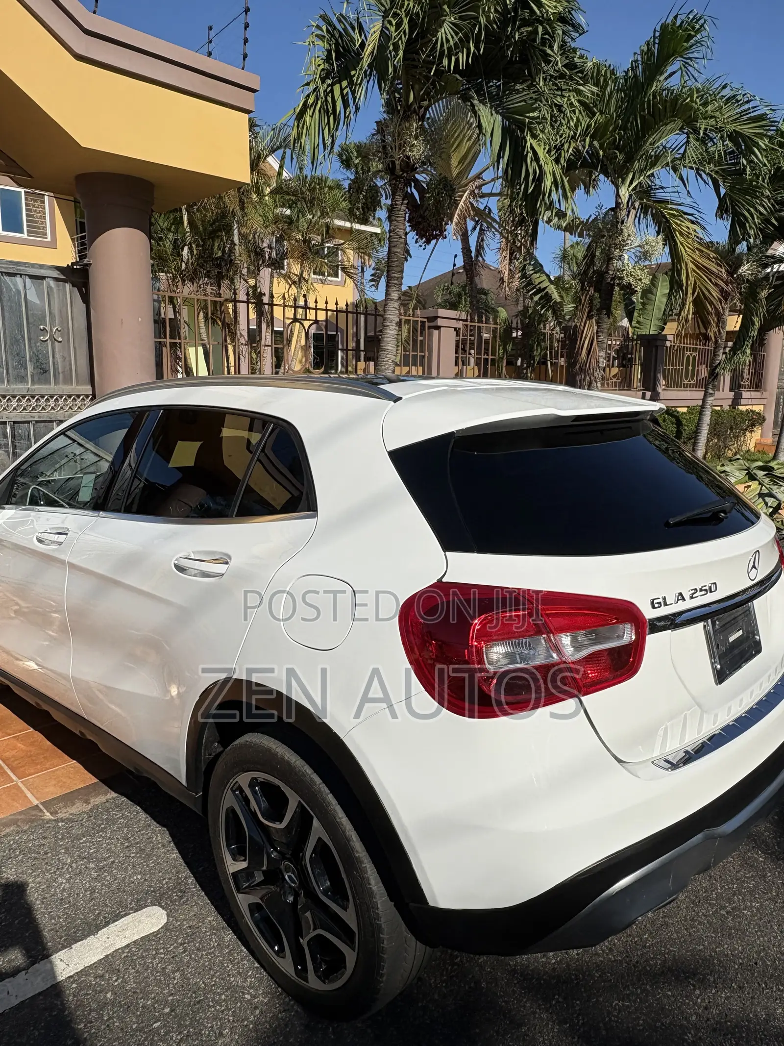 Mercedes-Benz GLA 250 2019 White