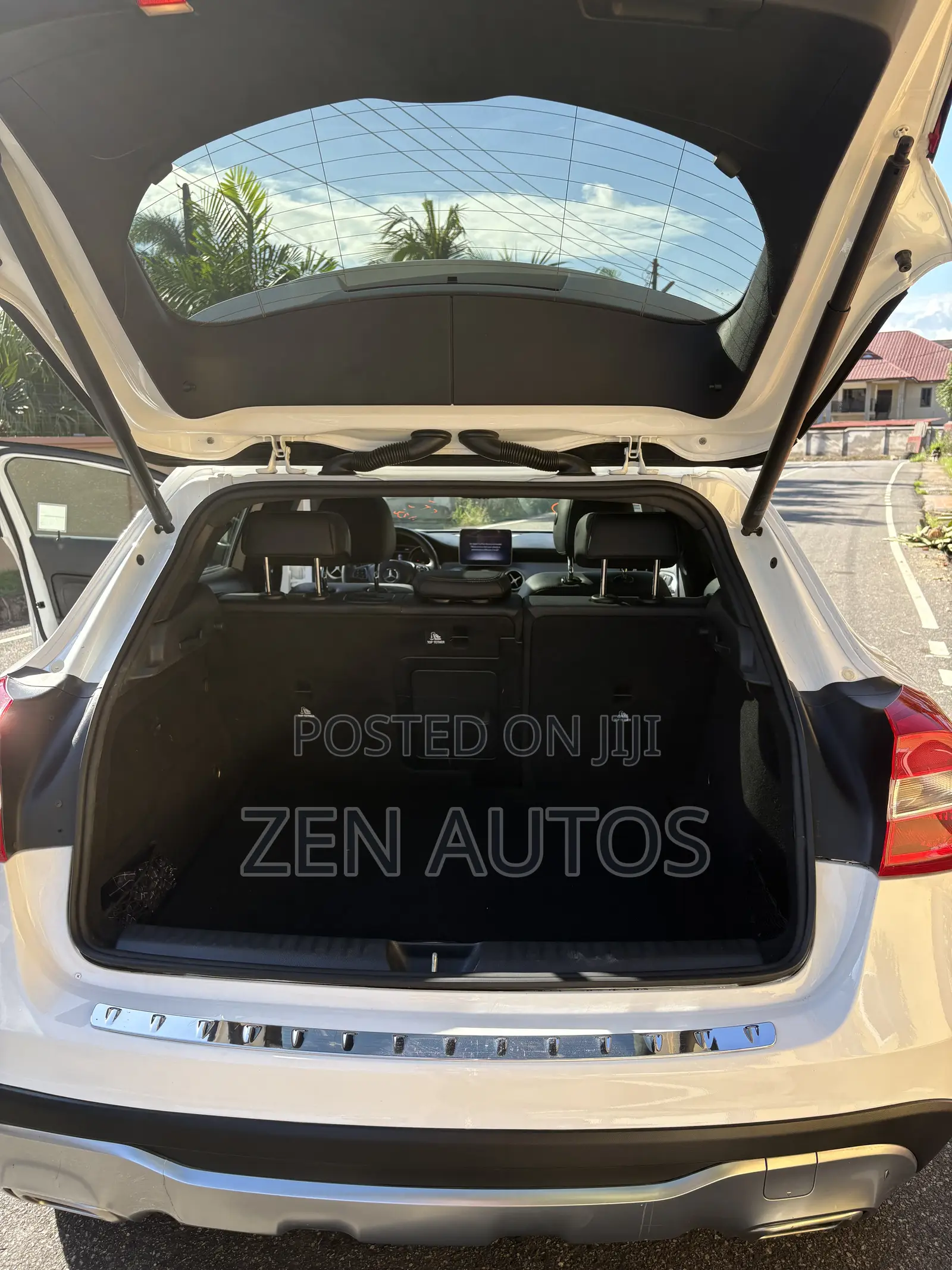 Mercedes-Benz GLA 250 2019 White