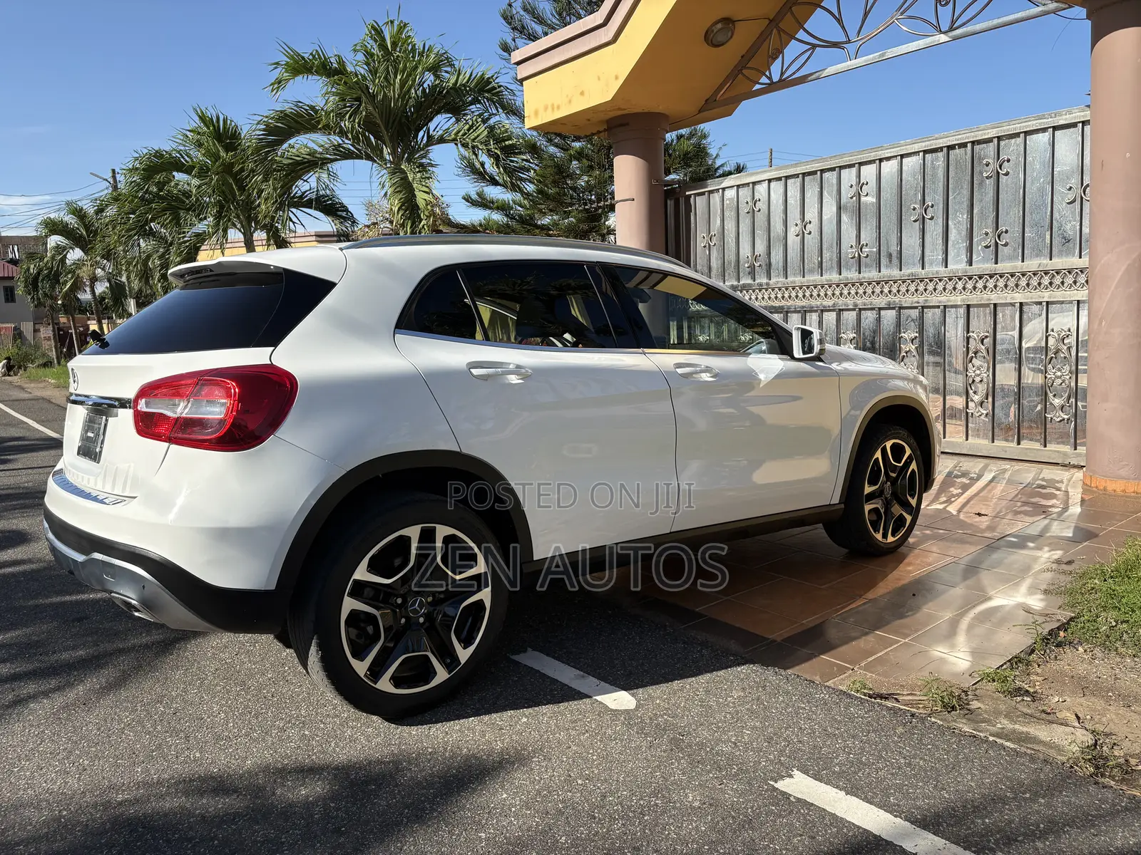 Mercedes-Benz GLA 250 2019 White