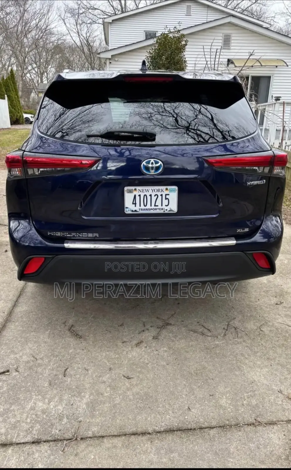 Toyota Highlander XLE 2022 Blue