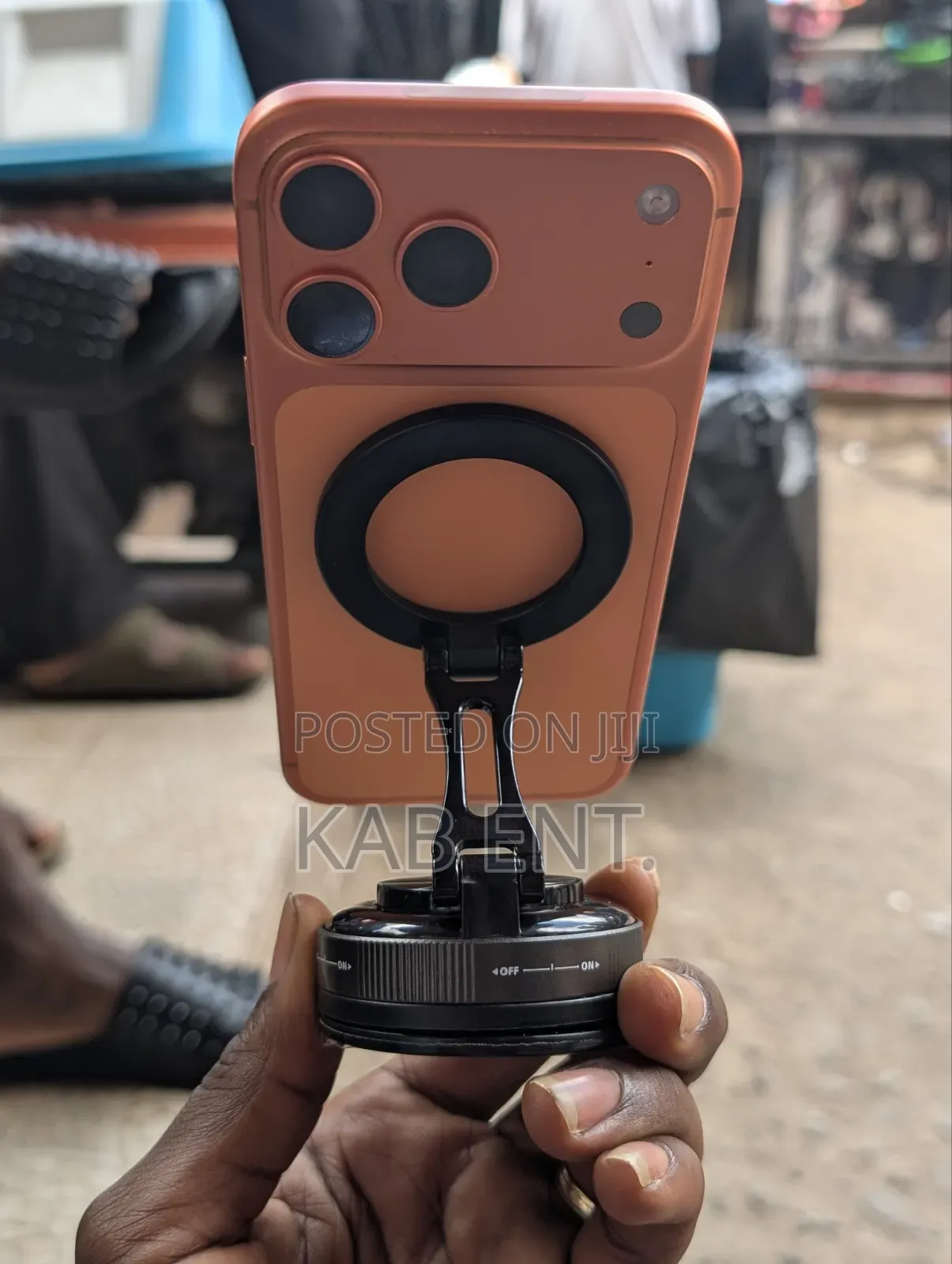 Vacuum Suction Magnetic Phone Holder for Cars