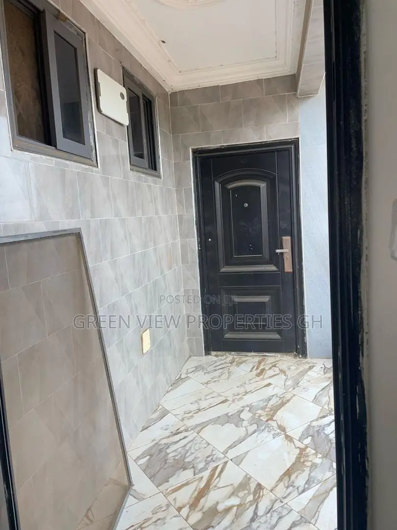 2bdrm Apartment in West Hills Mall Area for rent