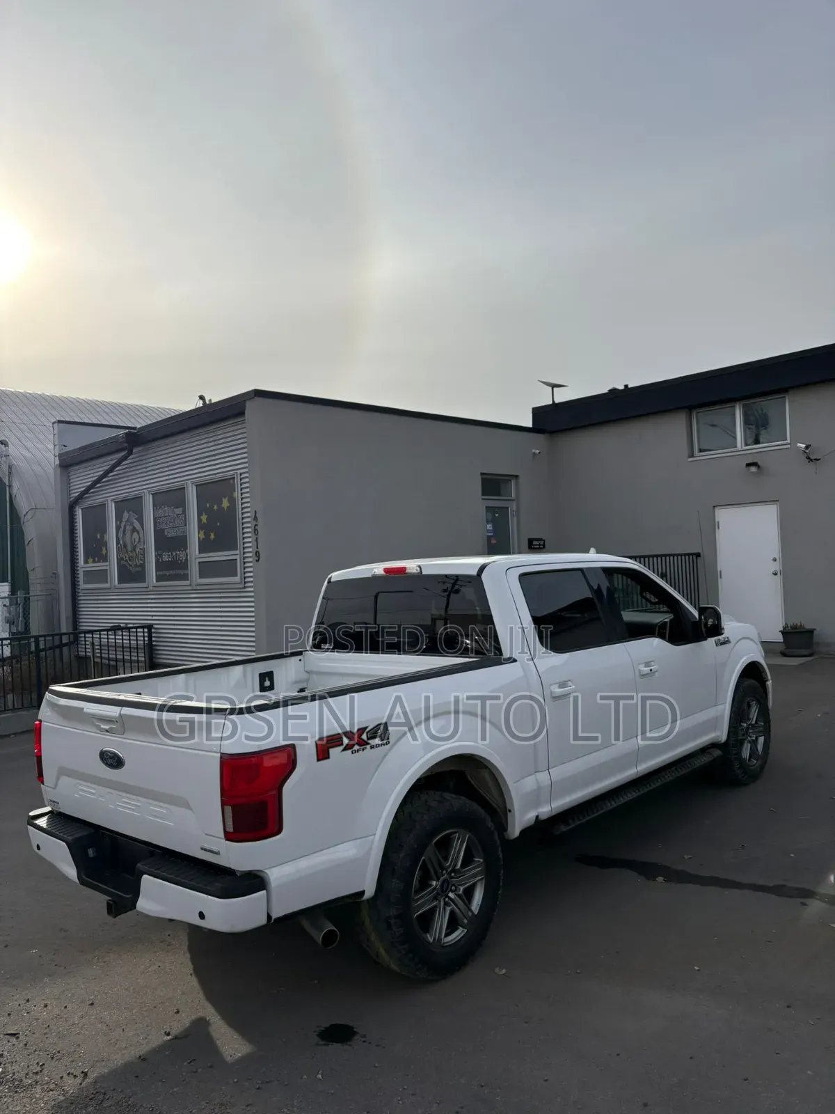 Ford F-150 Lariat 4x4 SuperCrew Cab Styleside 5.5 ft. box 145 in. WB