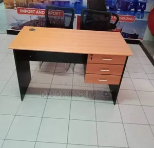 Manager Mini Table 1.2m