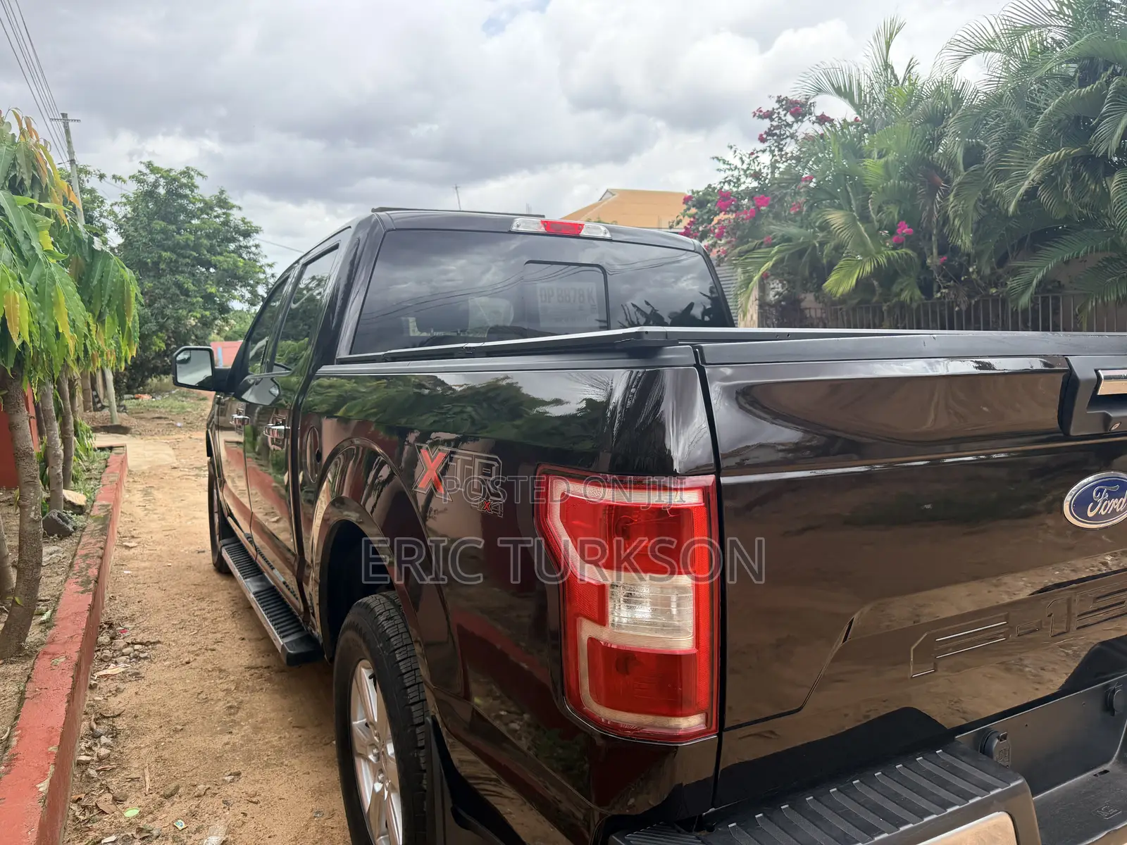 Ford F-150 XL 4x4 Regular Cab Styleside 8 ft. box 141 in. WB 2018 Brown