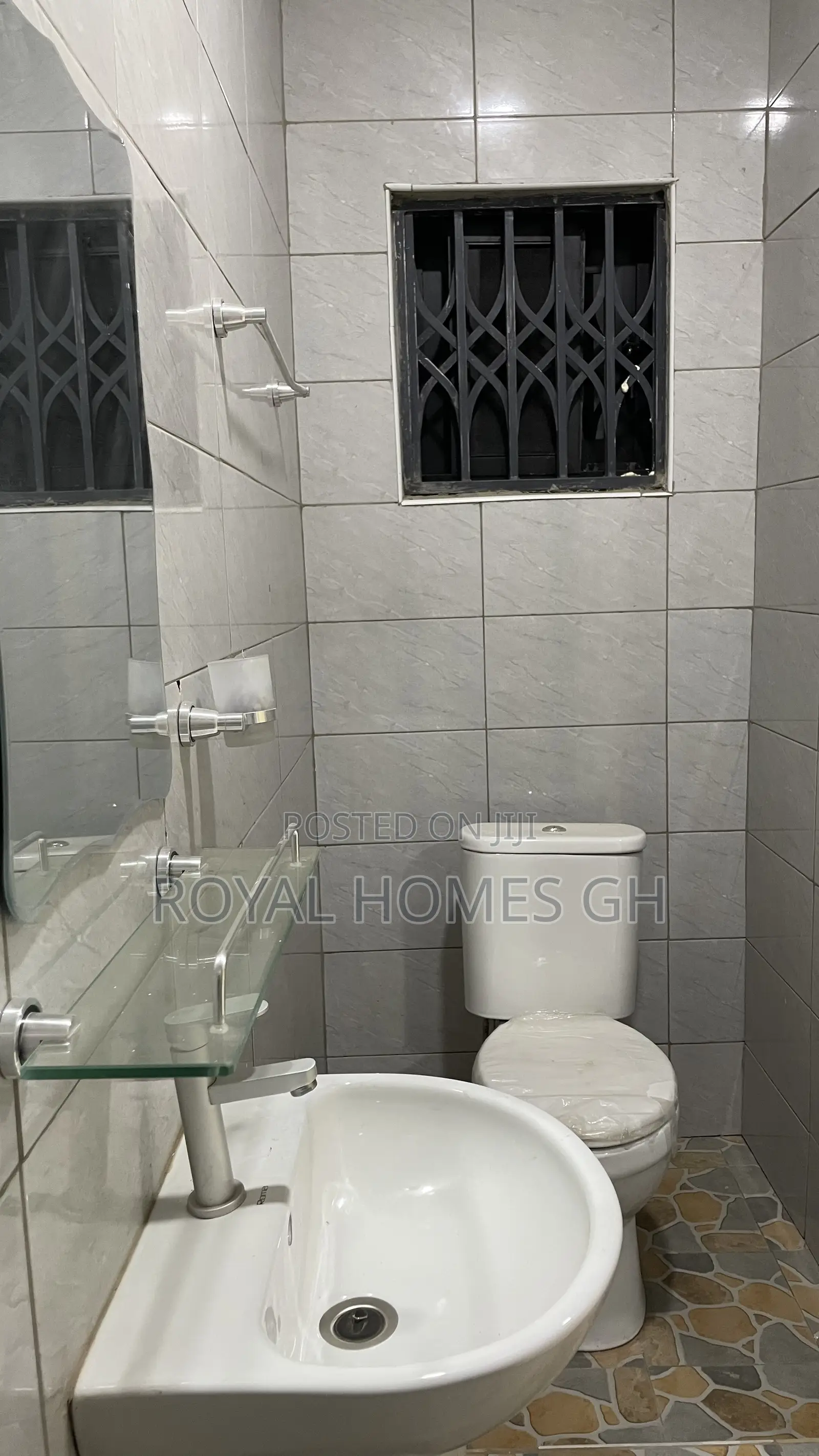 Furnished 1bdrm Apartment in Royal Homes Gh, East Legon for rent