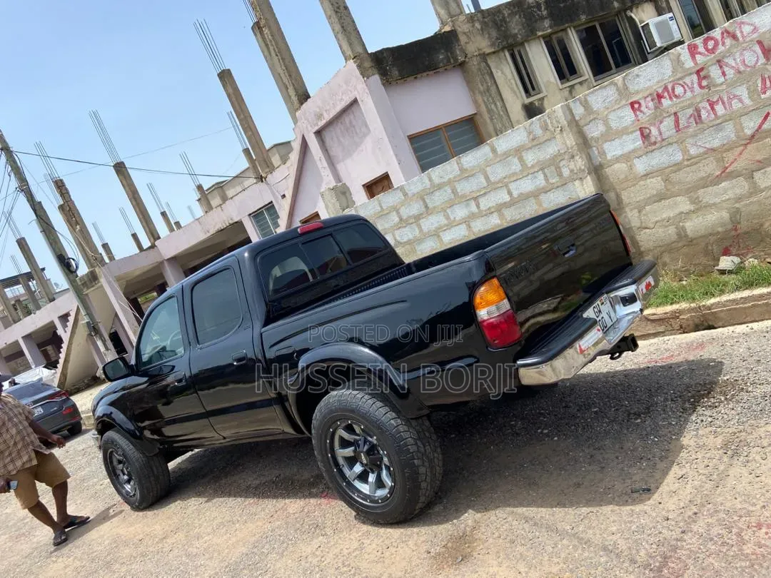 Toyota Tacoma PreRunner V6 4x2 Double-Cab 121.9 in. WB 2001 Black