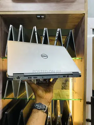 Laptop Dell Latitude E7240 8GB Intel Core i7 SSD 256GB