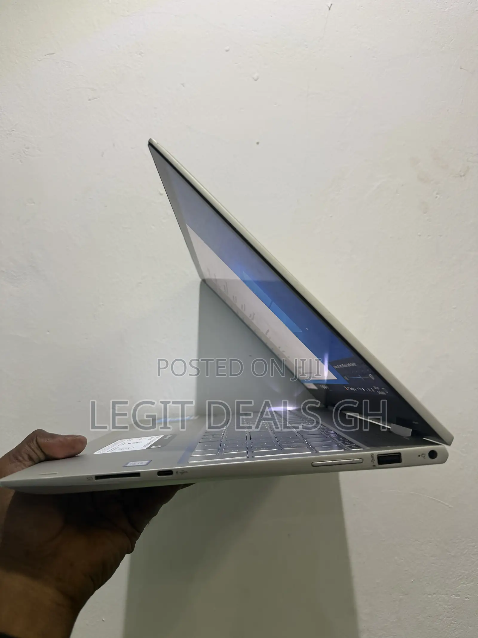 Laptop HP Envy 15-ep0xxx 8GB Intel Core i5 HDD+SSD 256GB
