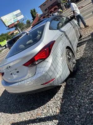 Hyundai Elantra Limited 4dr Sedan (1.8L 4cyl 6A) 2015 Gray