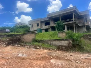 5bdrm Mansion in Knust Area, Kwabenya for sale
