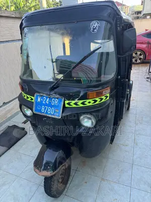 Bajaj RE 2024 Black