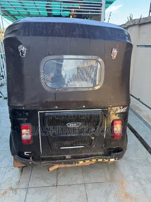 Bajaj RE 2024 Black