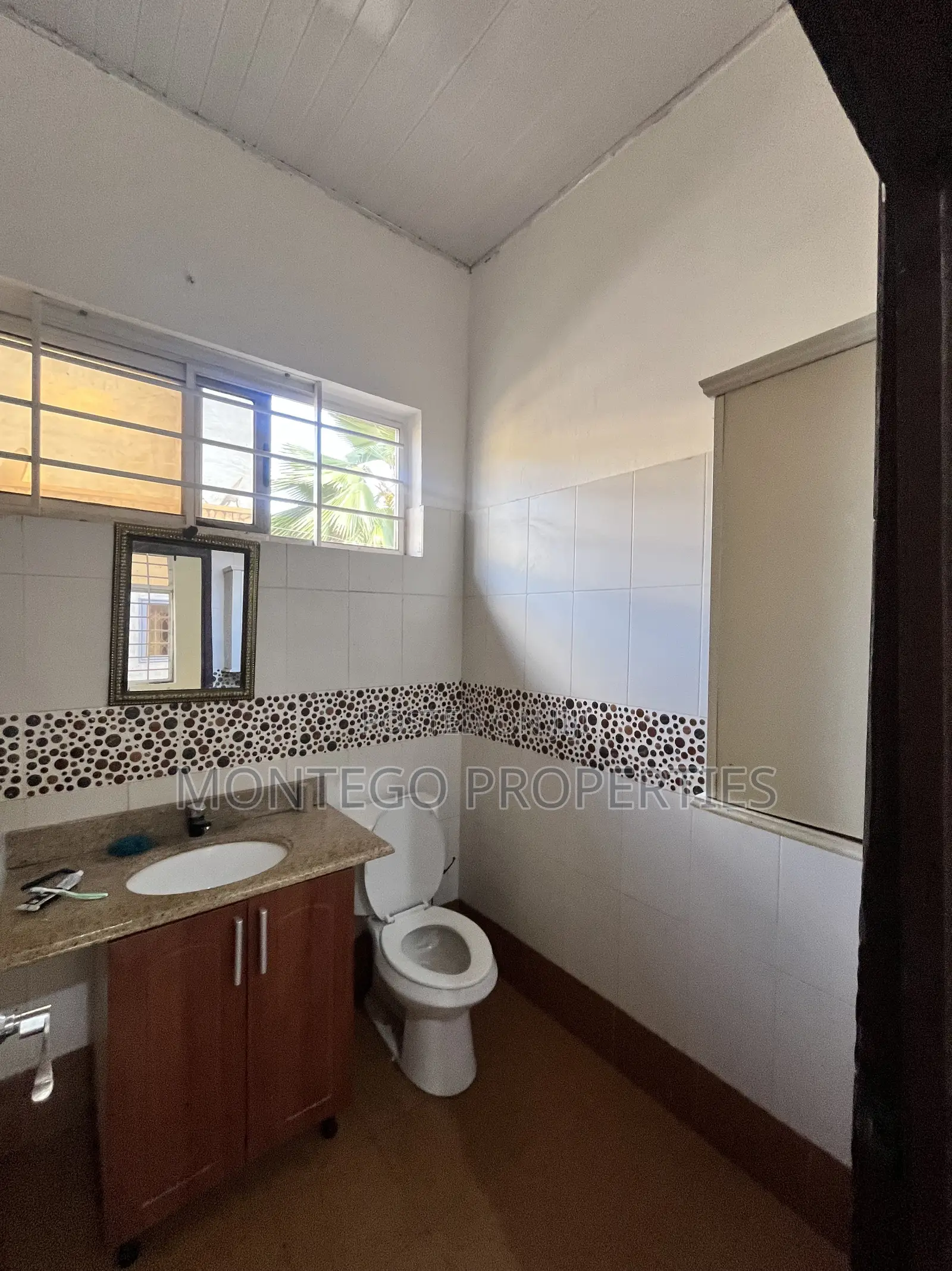 3bdrm Apartment in North Legon, Haatso for rent