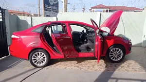 Ford Fiesta 2014 Red
