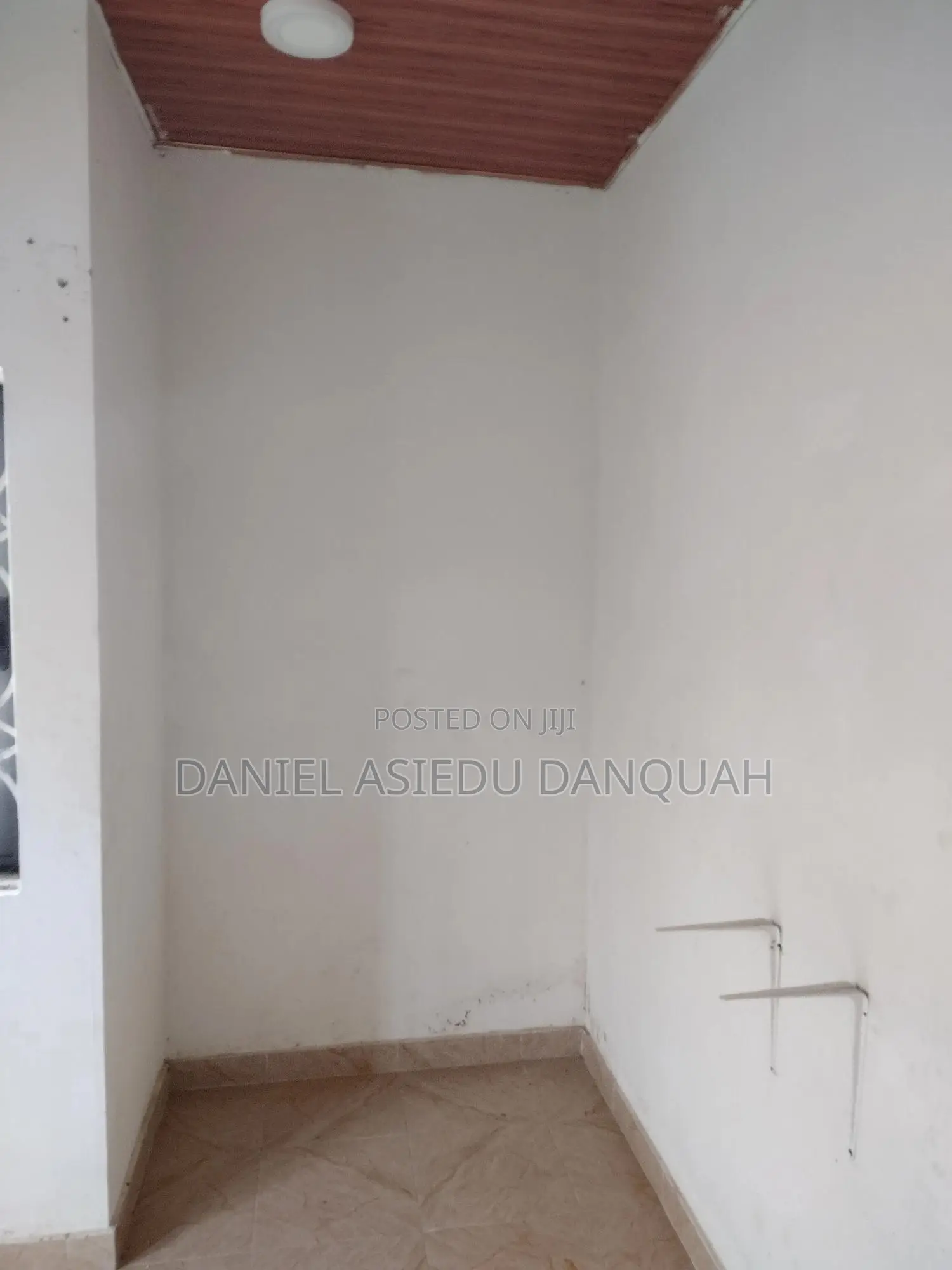 1bdrm House in Executive, Adam Nana for rent