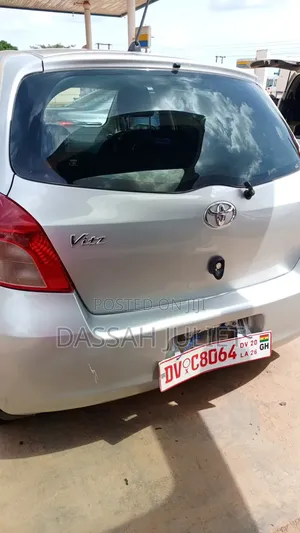 Toyota Vitz 2011 Gray