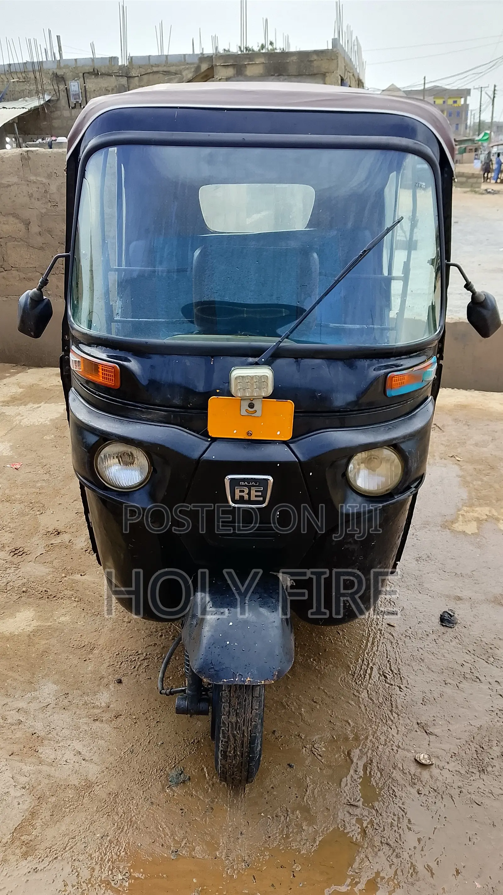 Bajaj RE 2024 Black