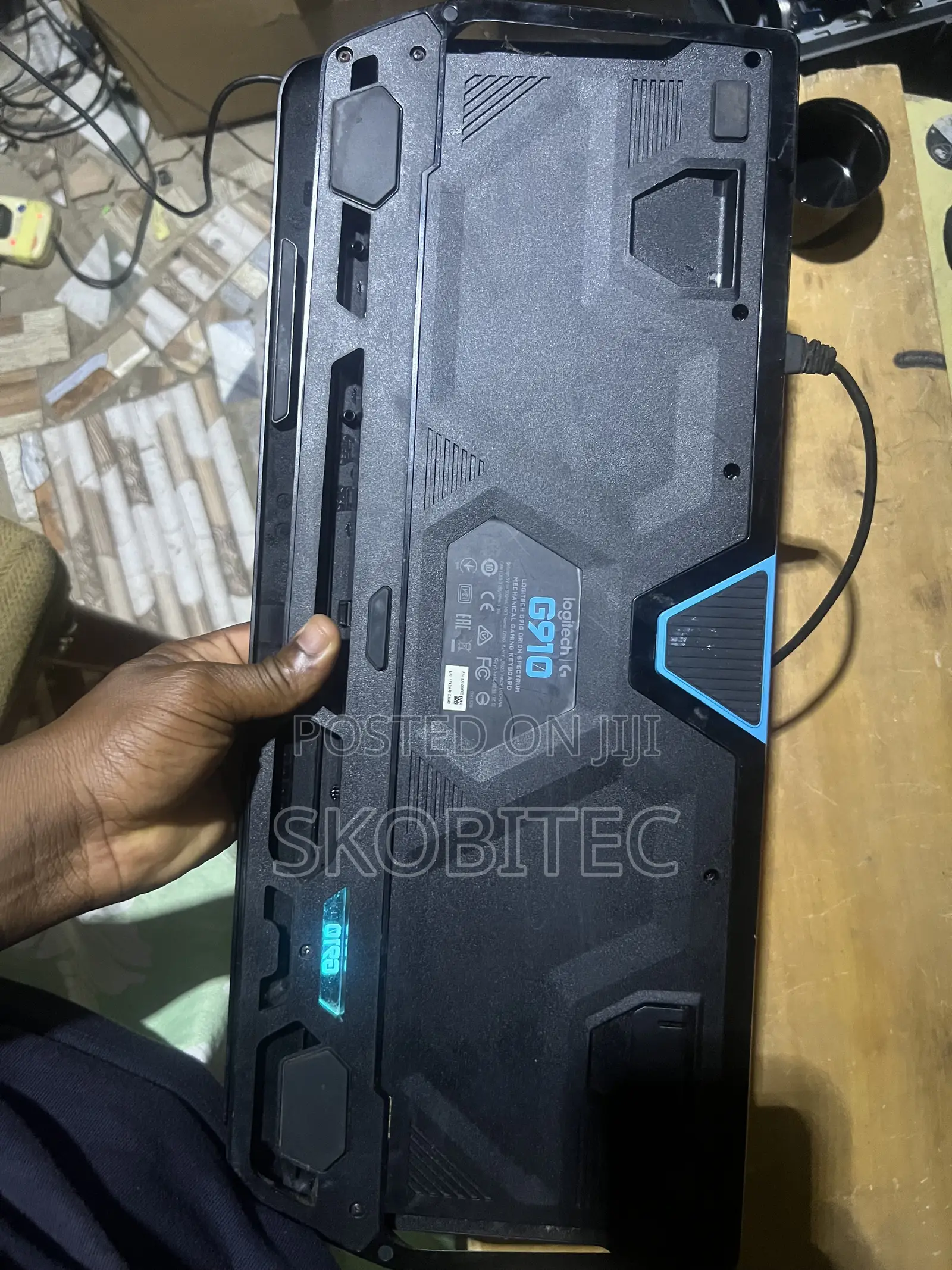 Logitech G910 RGB Keyboard. One Key Missing