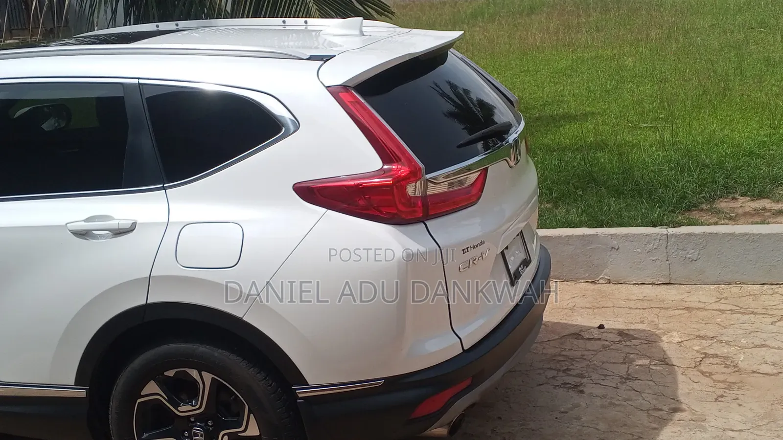 Honda CR-V Touring AWD 2019 White