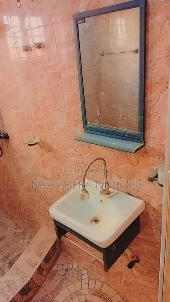 2bdrm Apartment in Nabeks Properties, Accra Metropolitan for rent