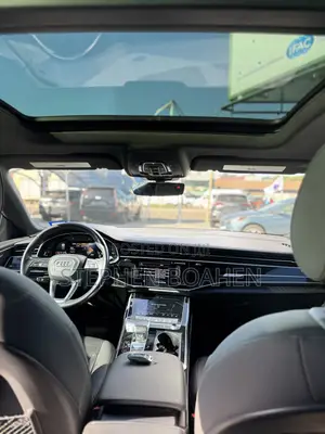 Audi Q8 2021 Black