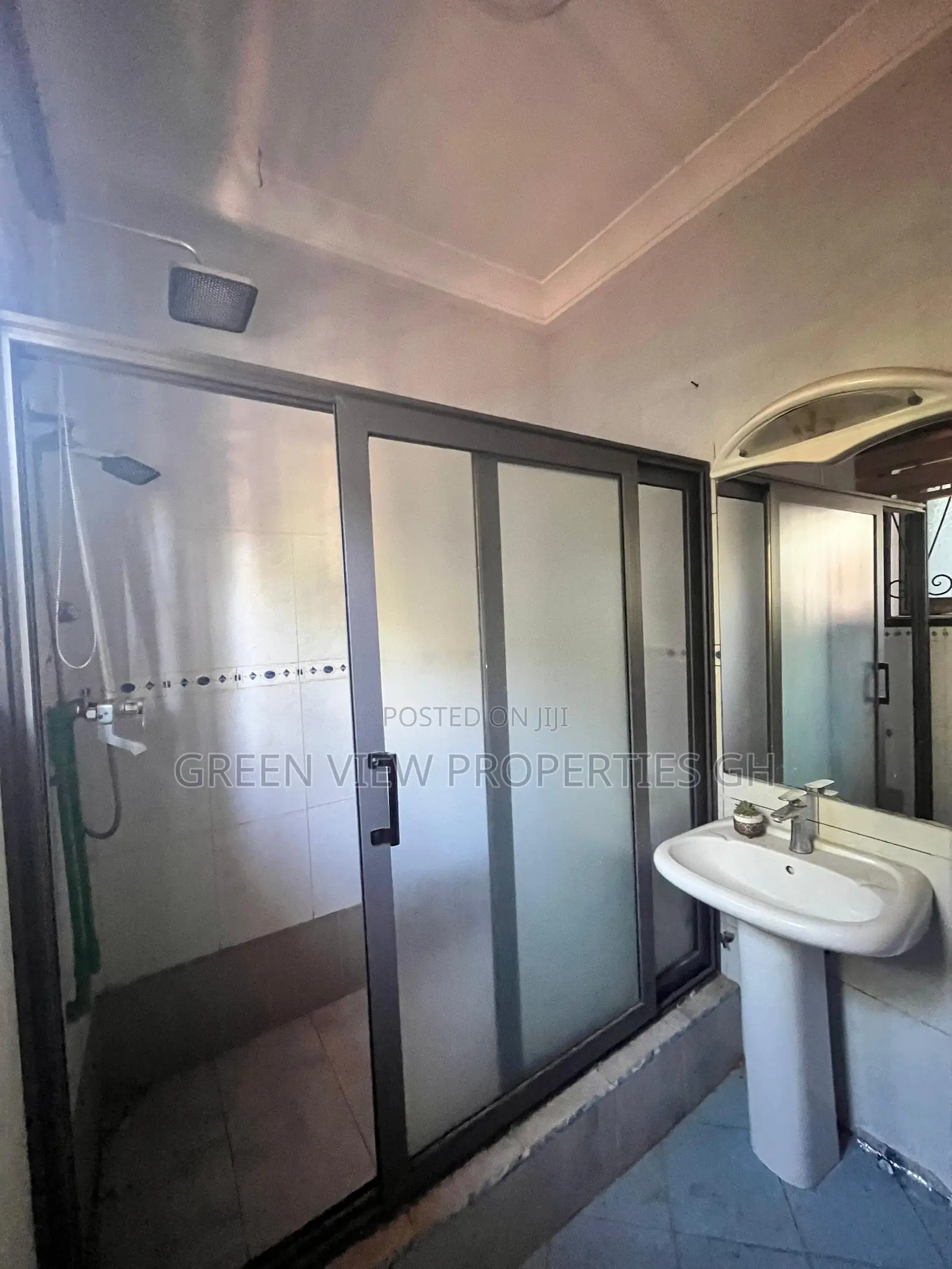 3bdrm Apartment in East Legon for rent
