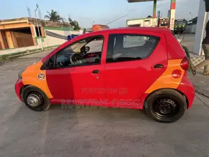 Toyota Aygo 1.0 3-Door 2010 Red