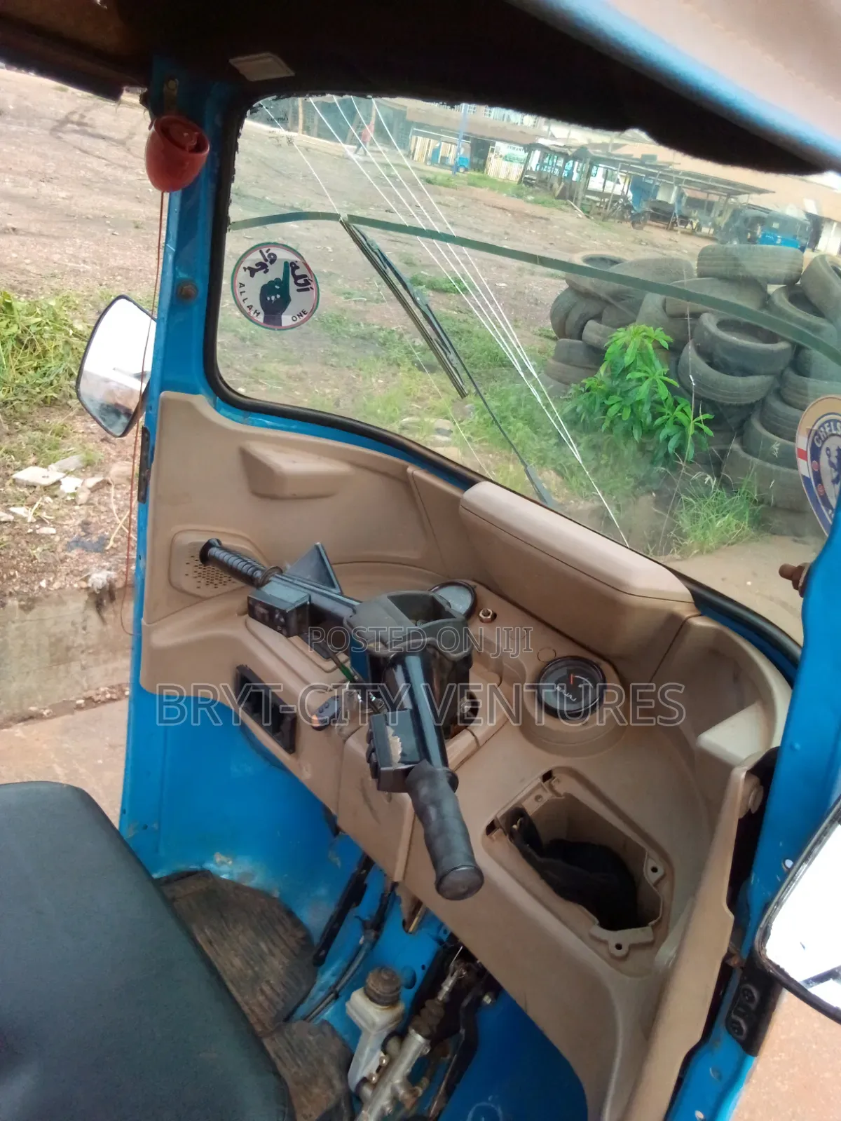 Bajaj RE 2024 Blue