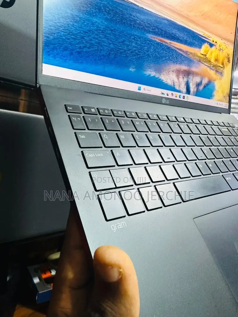 Laptop LG Gram 15.6 16GB Intel Core i5 SSD 1T