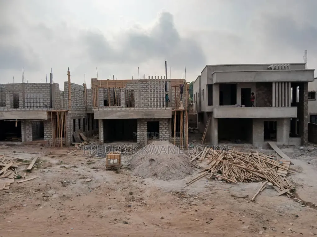 4bdrm House in Brother K Estate, Kumasi Metropolitan for sale