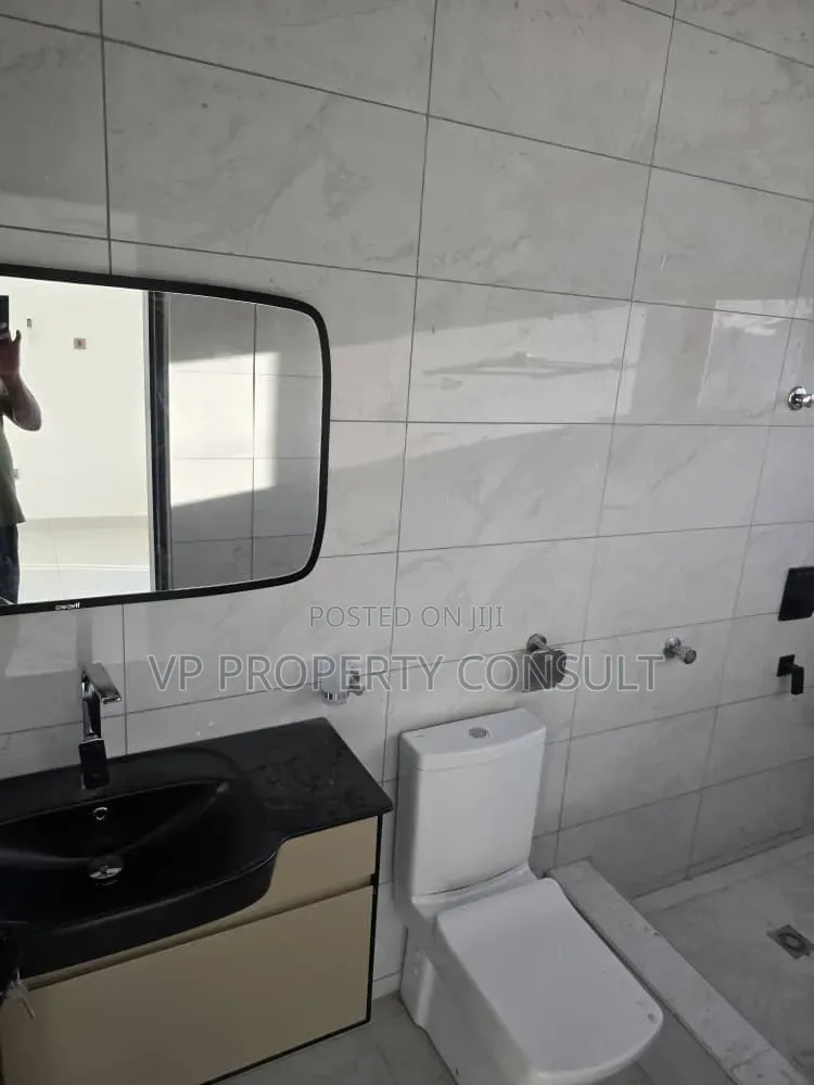 4bdrm House in Oyarifa Mall Area for rent