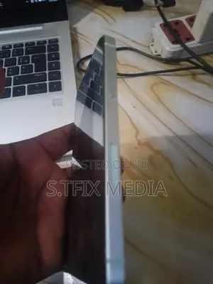 Apple iPhone 12 64 GB Green
