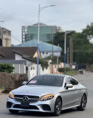 Mercedes-Benz C300 2019 Silver
