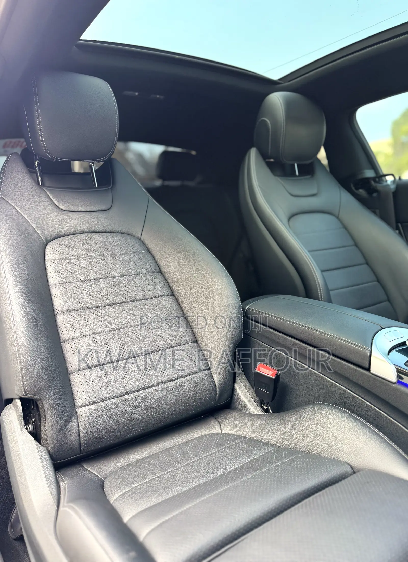 Mercedes-Benz C300 2019 Silver