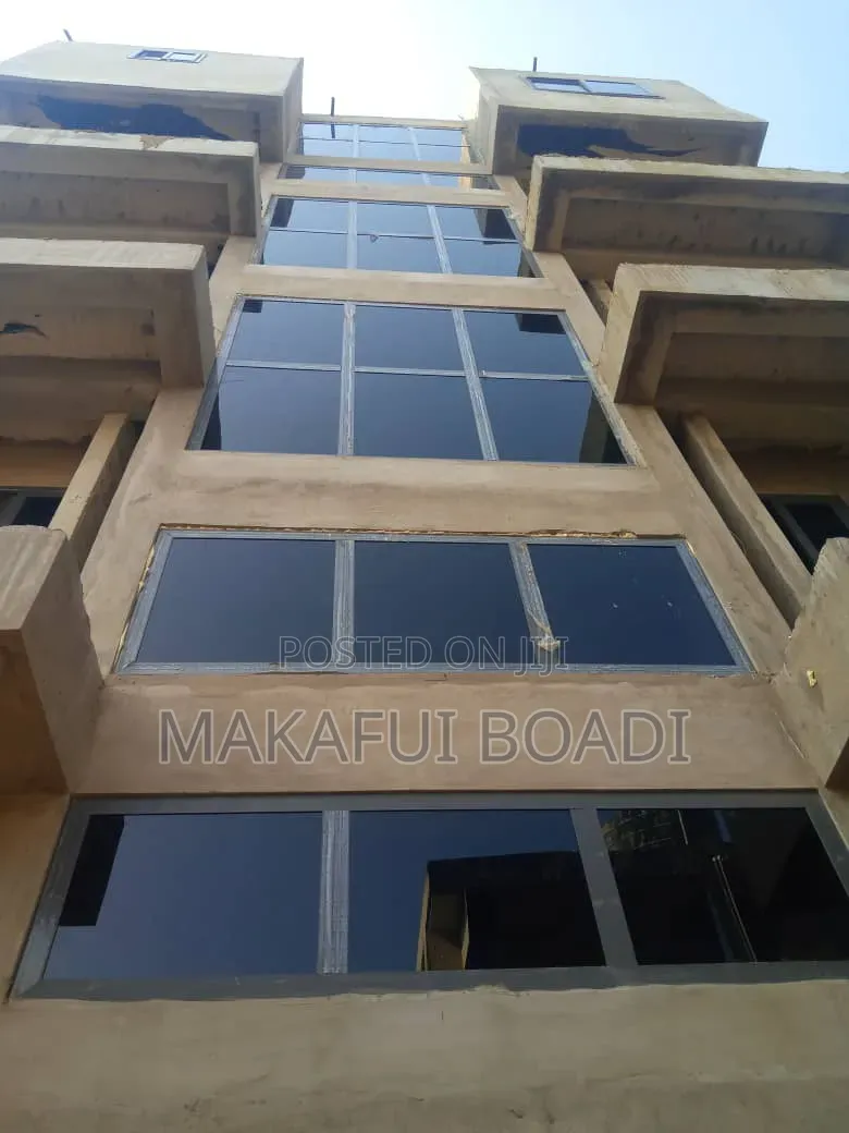 Cleaning of Aluminum Windows Doors Etc