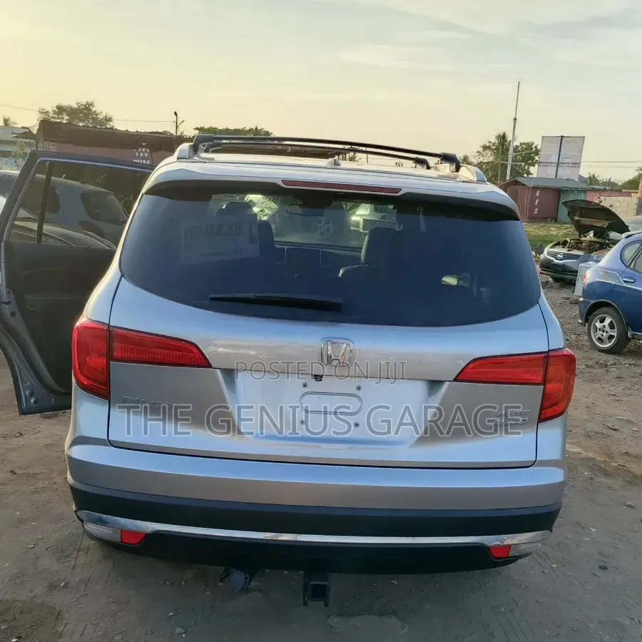 Honda Pilot Elite 4dr AWD (3.5L 6cyl 9A) 2016 Silver