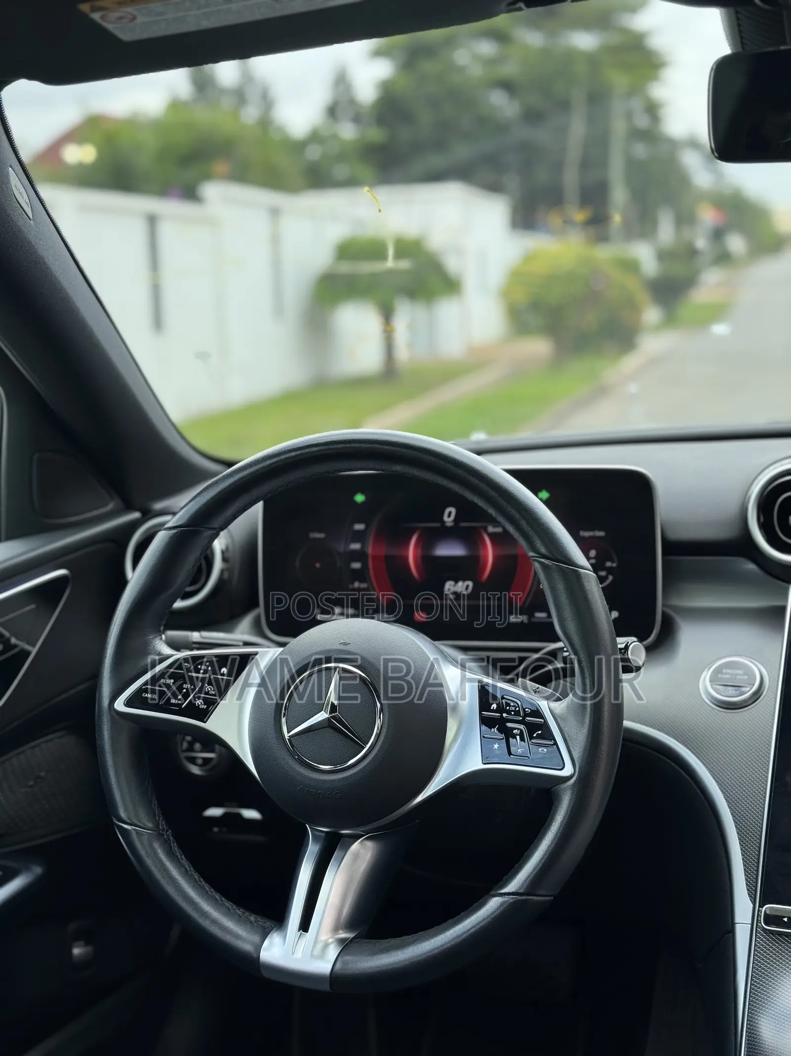 Mercedes-Benz C300 2024 White