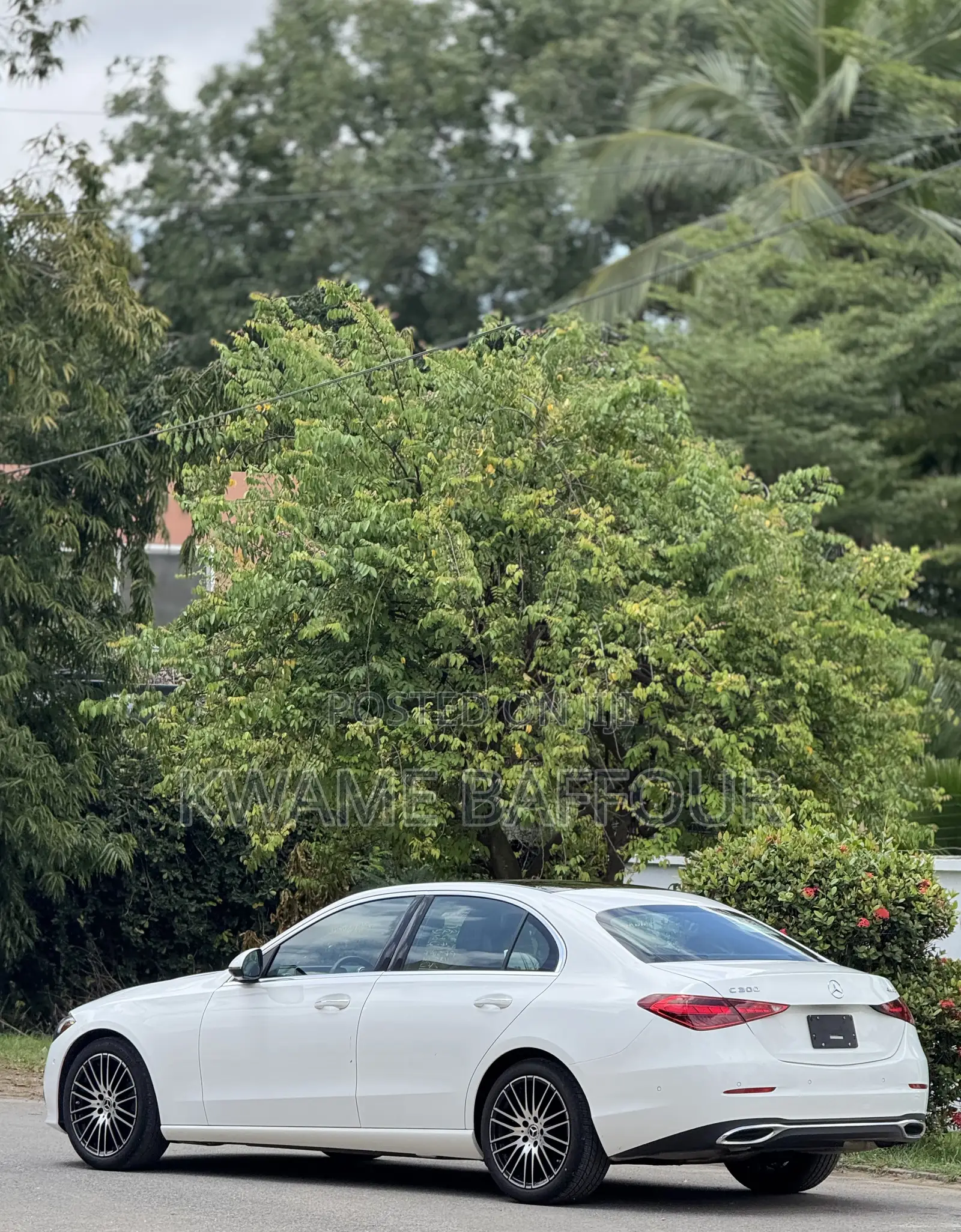 Mercedes-Benz C300 2024 White